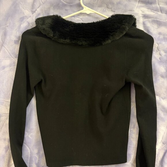 NWT Aritzia Sunday Best Ever Cardigan with Faux Fur Collar in Black - Picture 5 of 7